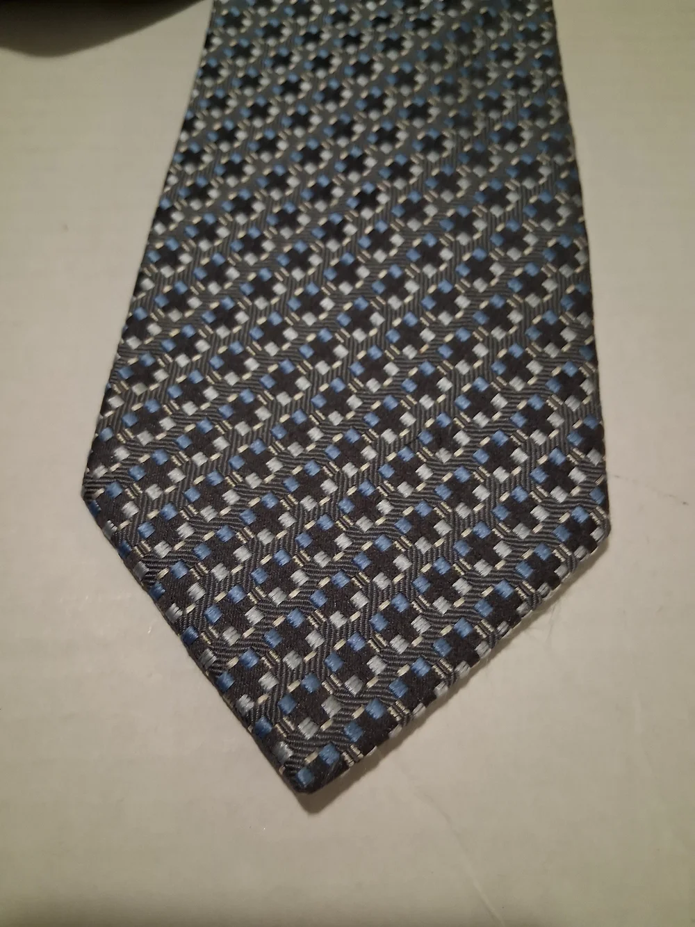 Banana Republic Gray Patterned Men's Tie with Light Blue Accents